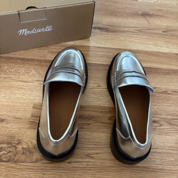 Madewell Shoes - Madewell Women’s Vernon Shiny Silver Specchio Leather Loafers